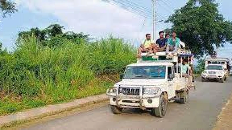 সাজেক থেকে পর্যটকদের নিরাপদ প্রত্যাবর্তন