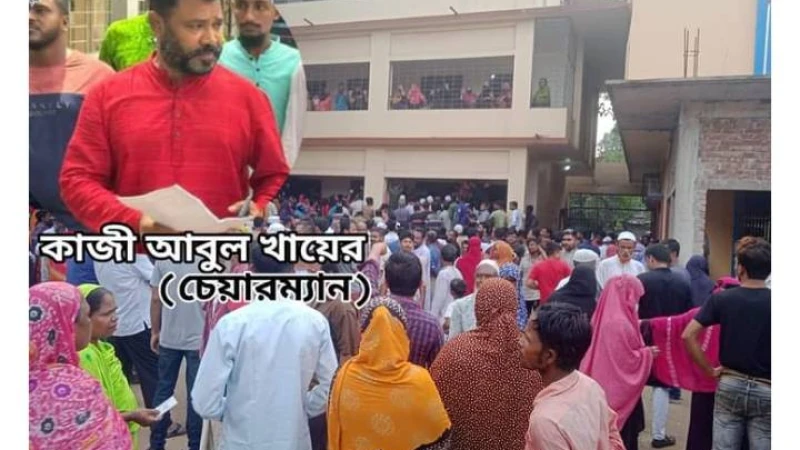 কুমিল্লা মুরাদনগর উপজেলায় স্মার্ট কার্ড বিতরণে বিশৃঙ্খলার সৃষ্টি: একাধিক নারী পুরুষ অসুস্থ-একজনের মৃত্যুর সংবাদ