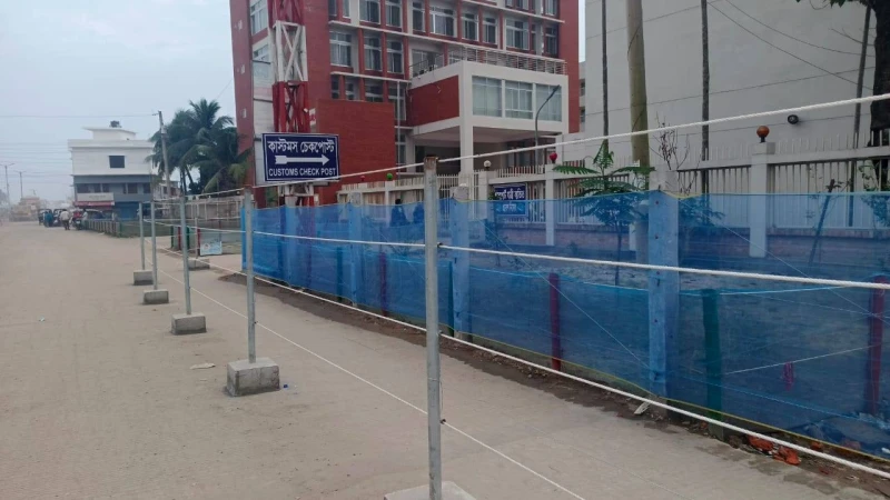 ভোমরায় লাগেজ বাণিজ্যে চাঁদাবাজচক্রের লক্ষ টাকার মিশন 