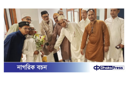 কোরআন এর পাখিদের সম্মাননা: বন্দরটিলা শাহ্ প্লাজা জামে মসজিদে পবিত্র খতমে তারাবীহ  হাফেজদের ফুলেল সংবর্ধনা