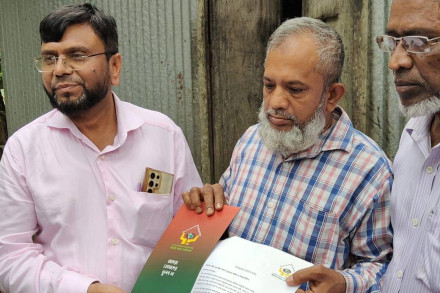 জুলাই-আগস্ট আন্দোলনে মুরাদনগরে শহীদ পররিবারকে তারেক রহমানের ঈদ উপহার