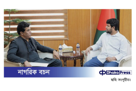 তথ্য উপদেষ্টার সঙ্গে পাকিস্তানি হাইকমিশনারের সৌজন্য সাক্ষাৎ
