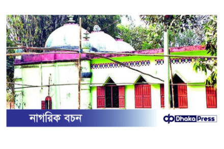 ৪০০ বছরের মসজিদ দেখতে আসে দূর-দূরান্তের মানুষ 