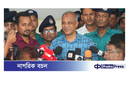 ডিএমপির যাত্রাবাড়ী থানা পরিদর্শন করলেন স্বরাষ্ট্র উপদেষ্টা