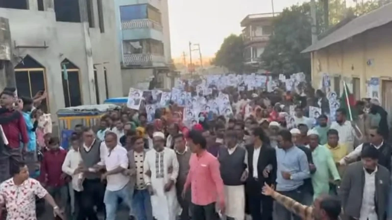 মাদারগঞ্জে আগামী ত্রয়োদশ জাতীয় সংসদ নির্বাচনেকে সামনে রেখে বিএনপির মনোনীত প্রার্থী বাবুলের পক্ষে গণমিছিল অনুষ্ঠিত