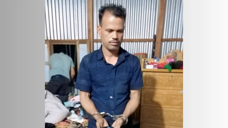 বাঙ্গরায় গভীর রাতে মাদকবিরোধী অভিযান ইয়াবাসহ দুইজন গ্রেপ্তার, নগদ টাকা জব্দ